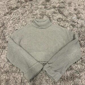 Edikted grey knit crop turtle neck size medium/large
